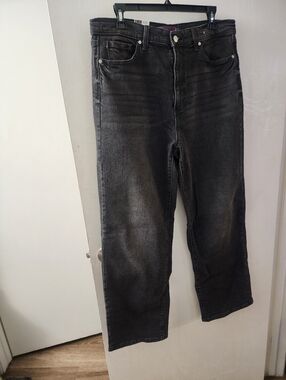 NWT JEANS RELAXED STRAIGHT LEG SIZE 12 HIGH RISE STRETCH BY GLORIA VANDERBILT